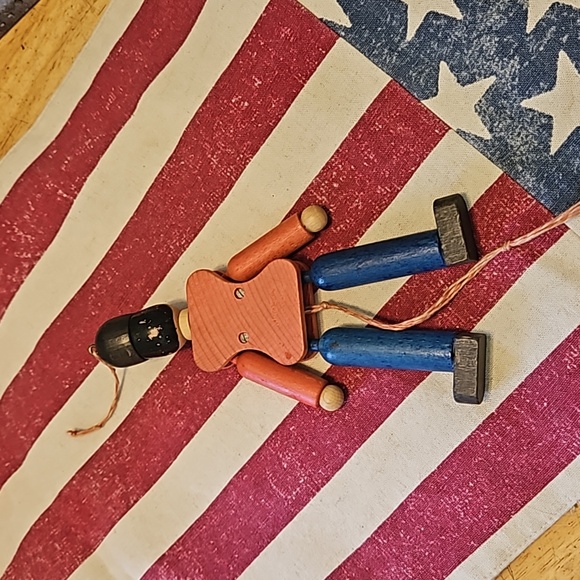 VTG 1950's Austria M Gschnitzer Wooden Pull String Soldier Puppet Toy - Picture 4 of 4